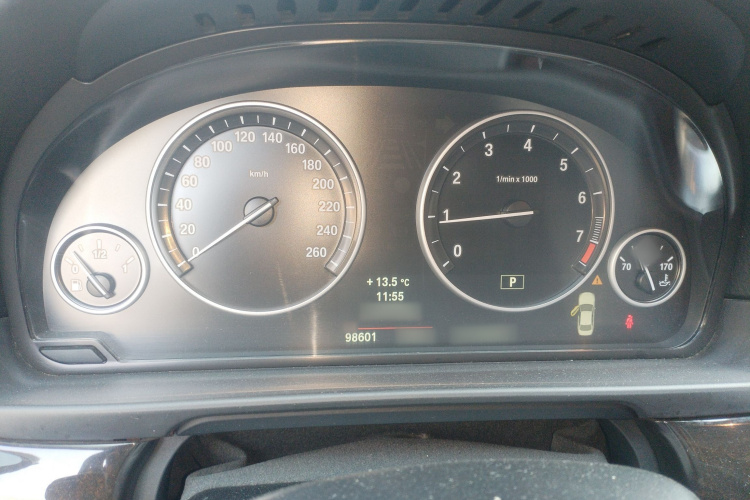 宝马5系 2013款 525Li 领先型局部细节14