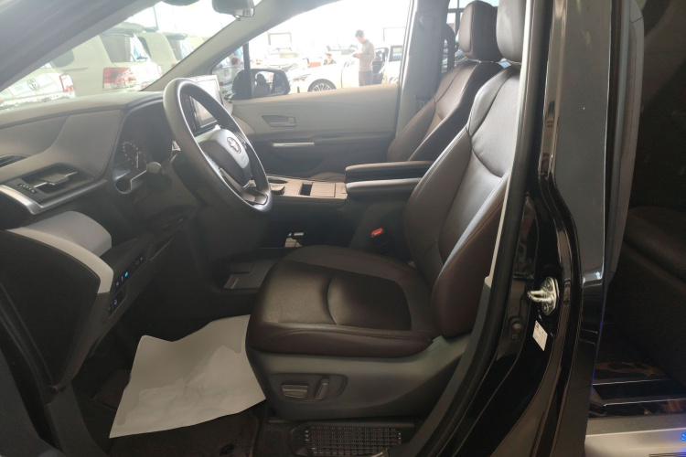 丰田 赛那SIENNA 2021款 2.5L混动 舒适版局部细节19