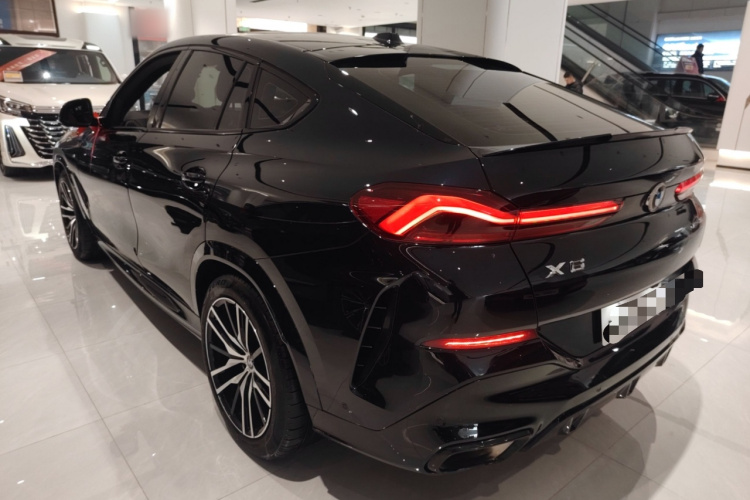 宝马X6 2023款 xDrive30i M运动套装车身外观4
