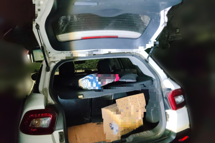 中华V3 2016款 1.5L 手动舒适型中控内饰23