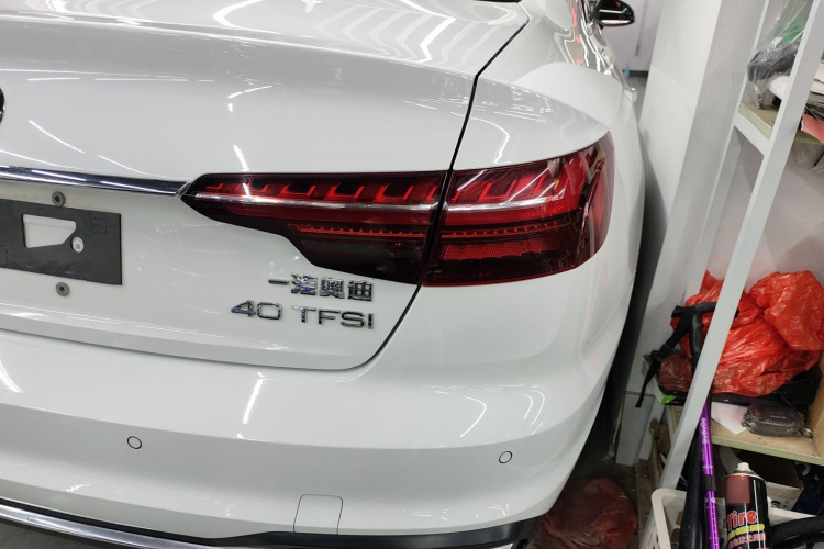 奥迪A4L 2020款 40 TFSI 时尚致雅型车身外观9