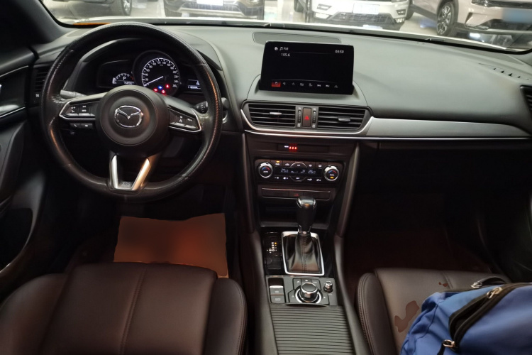 马自达CX-4 2020款 2.0L 自动两驱蓝天品位版中控内饰12