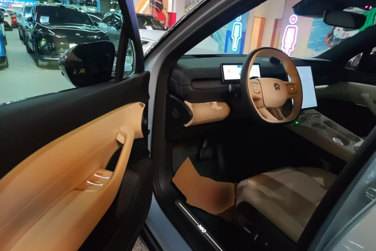 蔚来ES6 2023款 75kWh中控内饰20