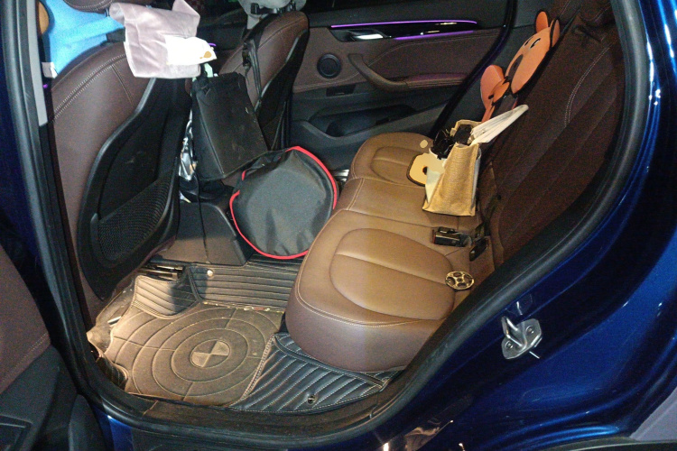 宝马X1 2020款 sDrive20Li 尊享型中控内饰21