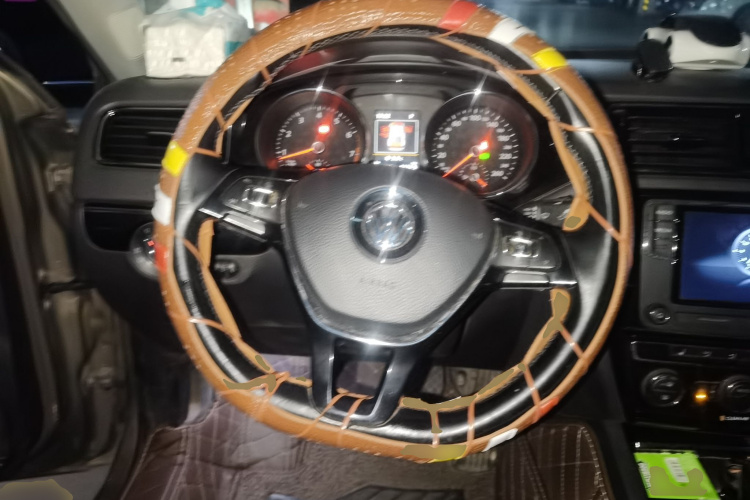 大众 速腾 2018款 280TSI DSG豪华型中控内饰13