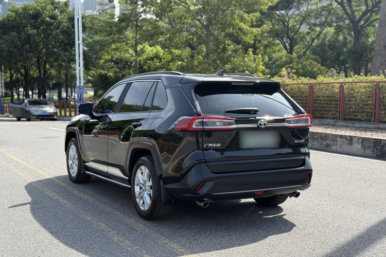 丰田 威兰达 2022款 2.0L CVT两驱领先版车身外观6004