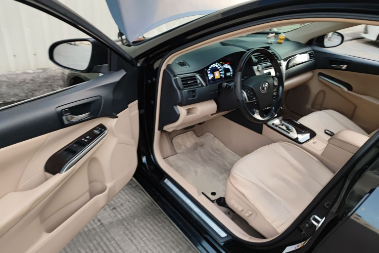 丰田 凯美瑞 2012款 尊瑞 2.5HG 豪华版中控内饰7003