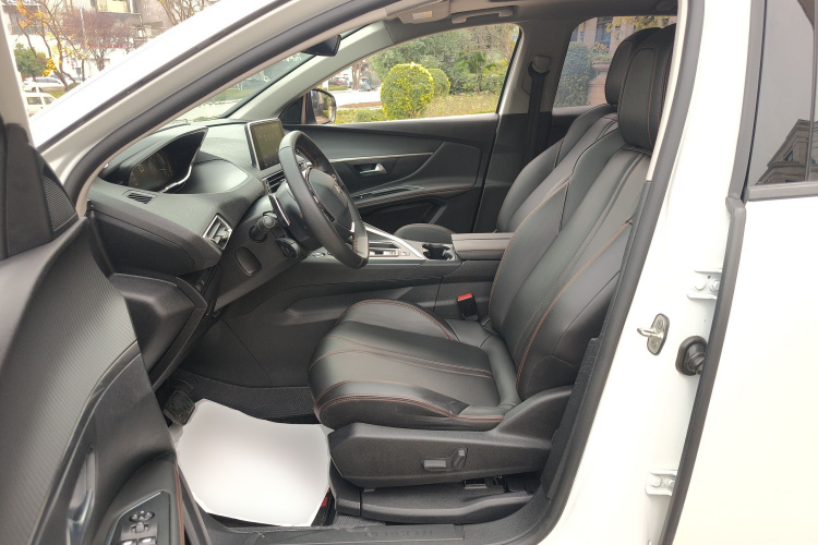 标致4008 2019款 350THP 尝先版中控内饰19