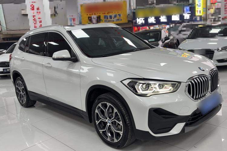 宝马X1 2022款 sDrive25Li 领先型车身外观6002