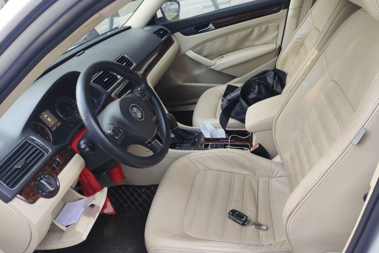 大众 帕萨特 2011款 2.0TSI DSG御尊版局部细节19