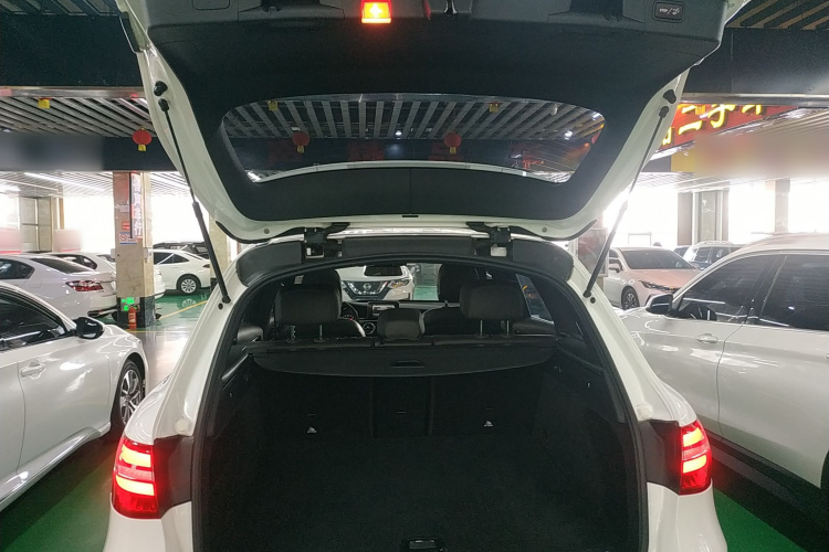 奔驰GLC 2018款 改款 GLC 260 4MATIC 动感型机舱底盘23