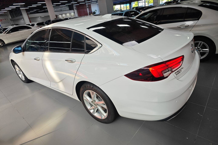 别克 君威 2020款 552T 精英型车身外观6003