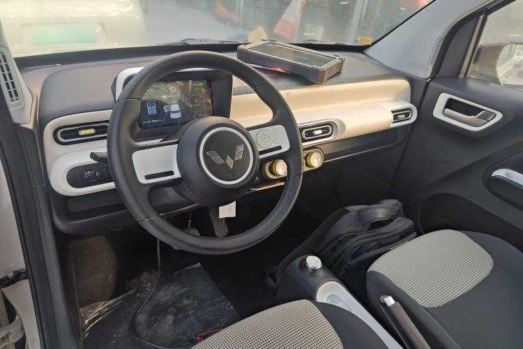 五菱汽车 宏光MINIEV 2024款 第三代 215km 青春版中控内饰12