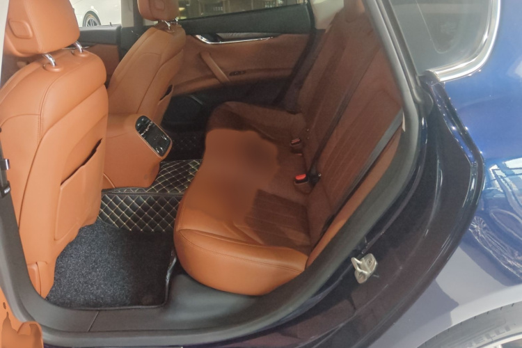 玛莎拉蒂 总裁 2013款 3.0T 标准型中控内饰7004