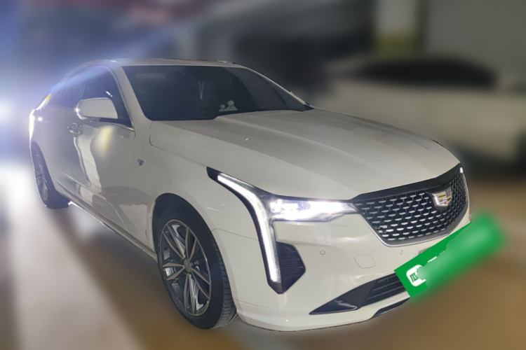 凯迪拉克CT4 2021款 28T 豪华型车身外观3