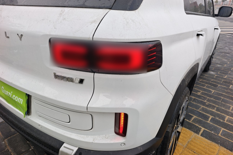 吉利汽车 吉利icon 2023款 1.5TD 巧克力醇巧版车身外观9