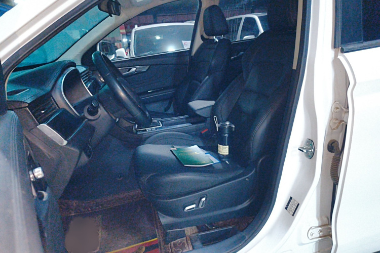 中国重汽VGV VGV U70 2020款 1.5T 自动智享豪华版 7座局部细节19