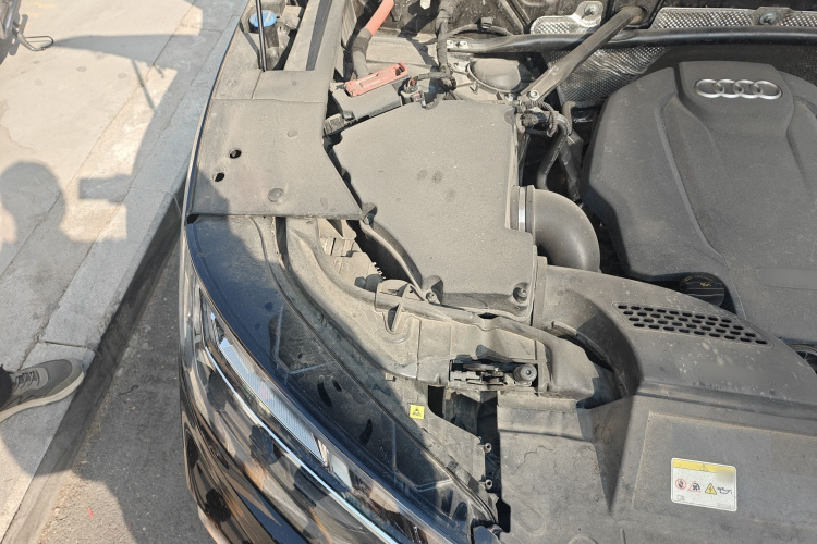 奥迪Q5L 2022款 改款 45T 豪华动感型局部细节9006