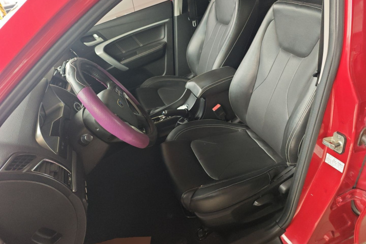 吉利汽车 帝豪 2016款 三厢 1.5L CVT向上版中控内饰19