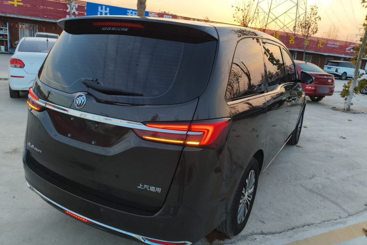 别克GL8 2021款 陆上公务舱 652T 舒适型车身外观7