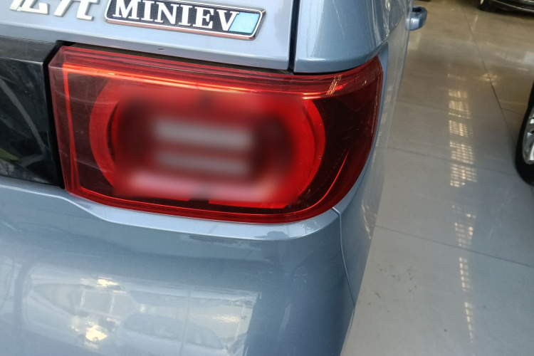 五菱汽车 宏光MINIEV 2022款 马卡龙臻享款 磷酸铁锂车身外观9