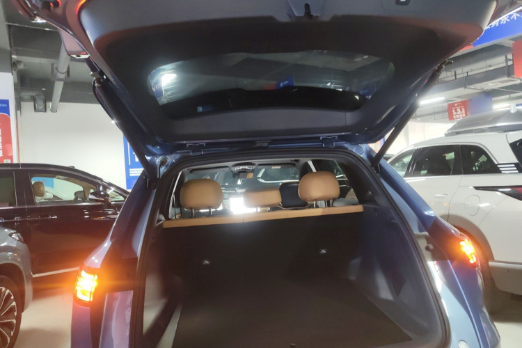 吉利银河 银河星舰7 EM-i 2025款 120km 领航版机舱底盘23