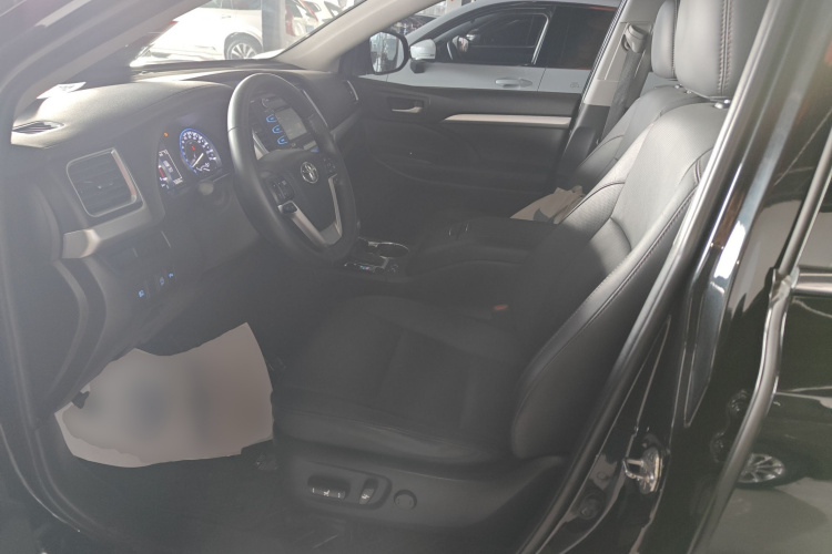 丰田 汉兰达 2018款 2.0T 四驱豪华版 7座 国VI中控内饰19