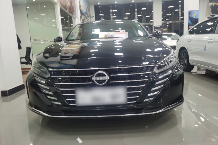 日产 天籁 2022款 2.0L XL-TLS 悦享版车身外观2