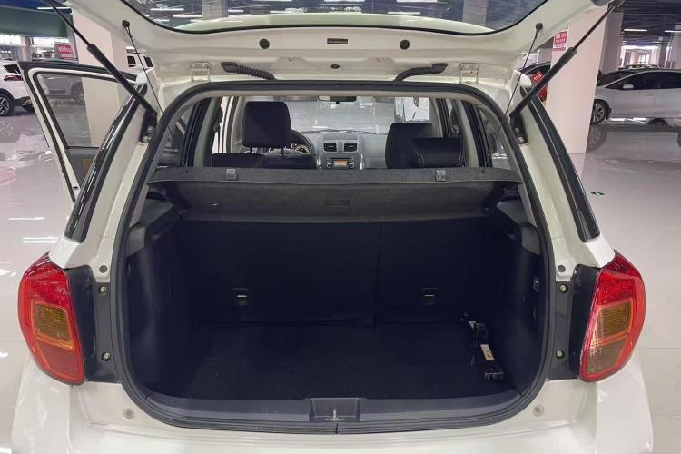 铃木 天语 SX4 2013款 1.6L 手动酷锐型中控内饰23