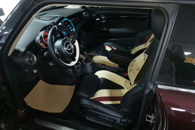 MINI 2019款 1.5T COOPER 经典派局部细节19