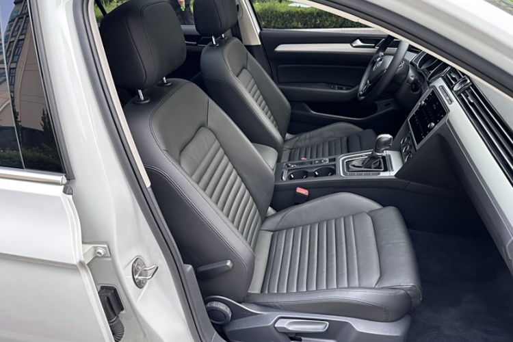 大众 蔚揽 2018款 380TSI 两驱舒行版中控内饰7009