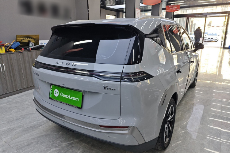 埃安 AION Y 2022款 Plus 70 智领版车身外观7