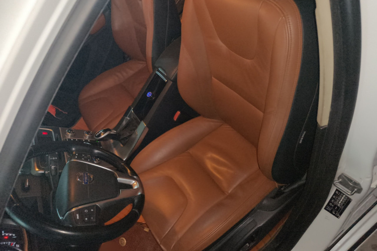 沃尔沃S60 2015款 S60L 2.0T 智远版局部细节19