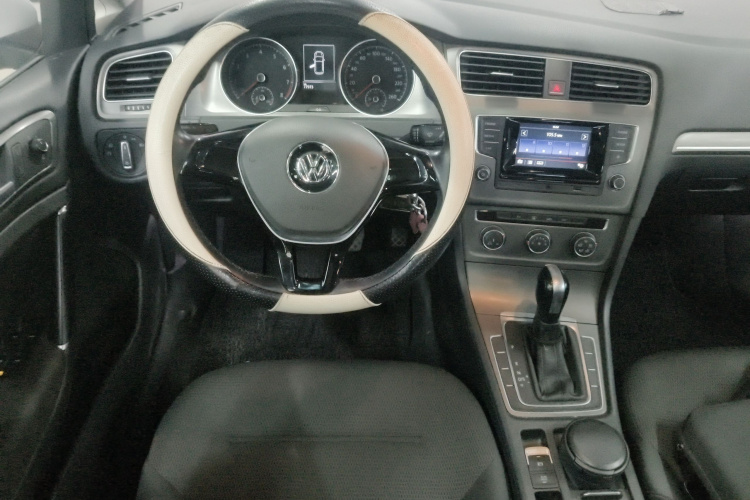 大众 高尔夫 2015款 1.6L 自动舒适型中控内饰13