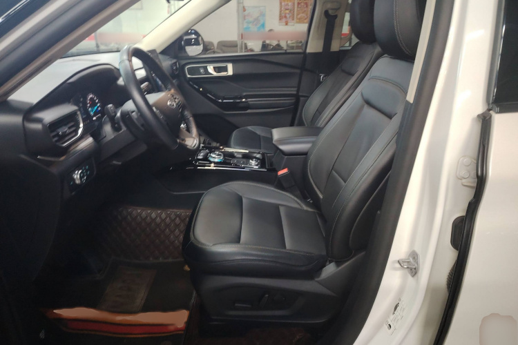 福特 探险者 2020款 EcoBoost 285 四驱风尚版 7座局部细节19