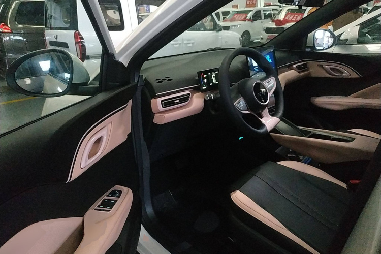 比亚迪 海鸥 2025款 智驾版 305km 活力版中控内饰20