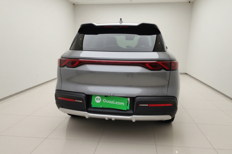 比亚迪 元UP 2025款 智驾版 401KM 活力版车身外观6