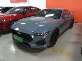 福特 Mustang 2024款 2.3T EcoBoost 硬顶性能版
