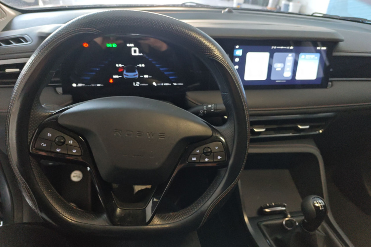 荣威i5 2023款 1.5L 手动舒享版中控内饰12