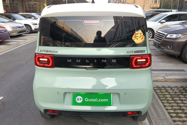 五菱汽车 宏光MINIEV 2021款 马卡龙臻享款 磷酸铁锂车身外观6