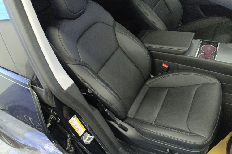 特斯拉 Model Y 2025款 后轮驱动版局部细节41