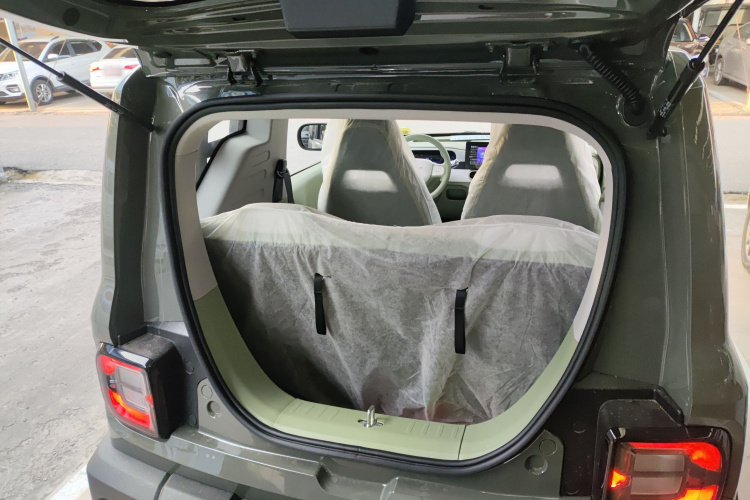 吉利银河 2025款 210km 熊猫骑士机舱底盘23