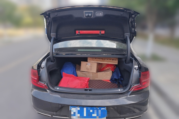 沃尔沃S90 2019款 T5 智远版中控内饰23