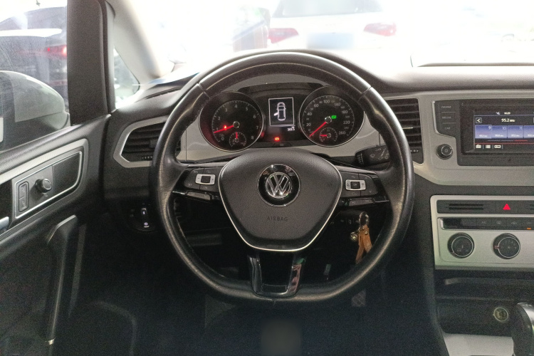 大众 高尔夫·嘉旅 2016款 230TSI 自动进取型中控内饰13