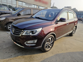 宝骏560 2015款 1.8L 手动豪华型