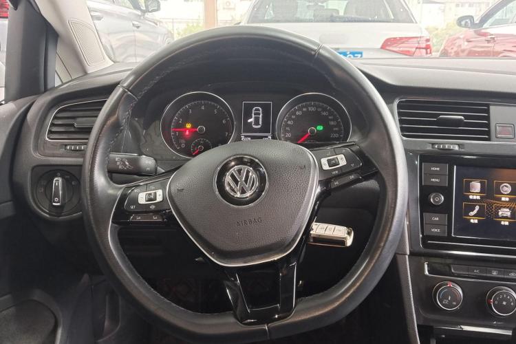 大众 高尔夫 2019款 280TSI DSG舒适型 国VI中控内饰7002