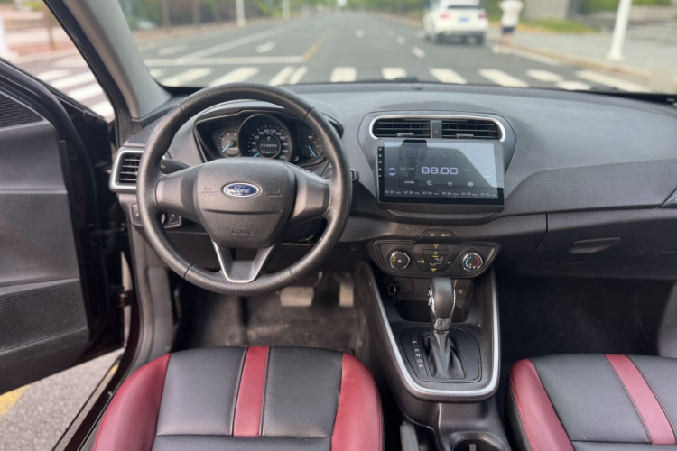 福特 福睿斯 2019款 改款 1.5L 自动质享型 国VI中控内饰7004