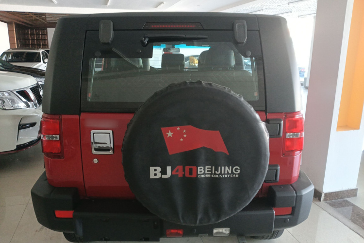 北京BJ40 2016款 40L 2.3T 自动四驱尊享版车身外观6004