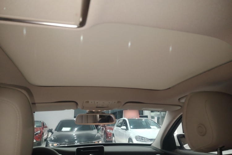 奔驰C级 2017款 改款 C 200 L中控内饰22