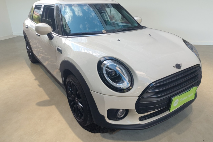 MINI Clubman 2023款 1.5T 白衬衫特别版车身外观3